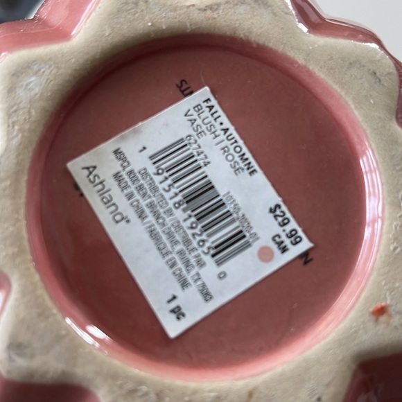 Brand new Pink Geometric Vase - Picture 3 of 3